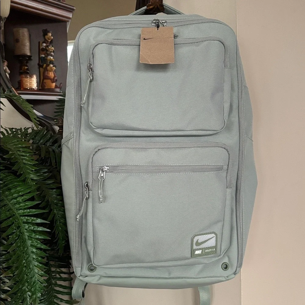 Brand New Nike Utility Speed 2.0 Backpack Unisex Casual Sports Travel Bag Green